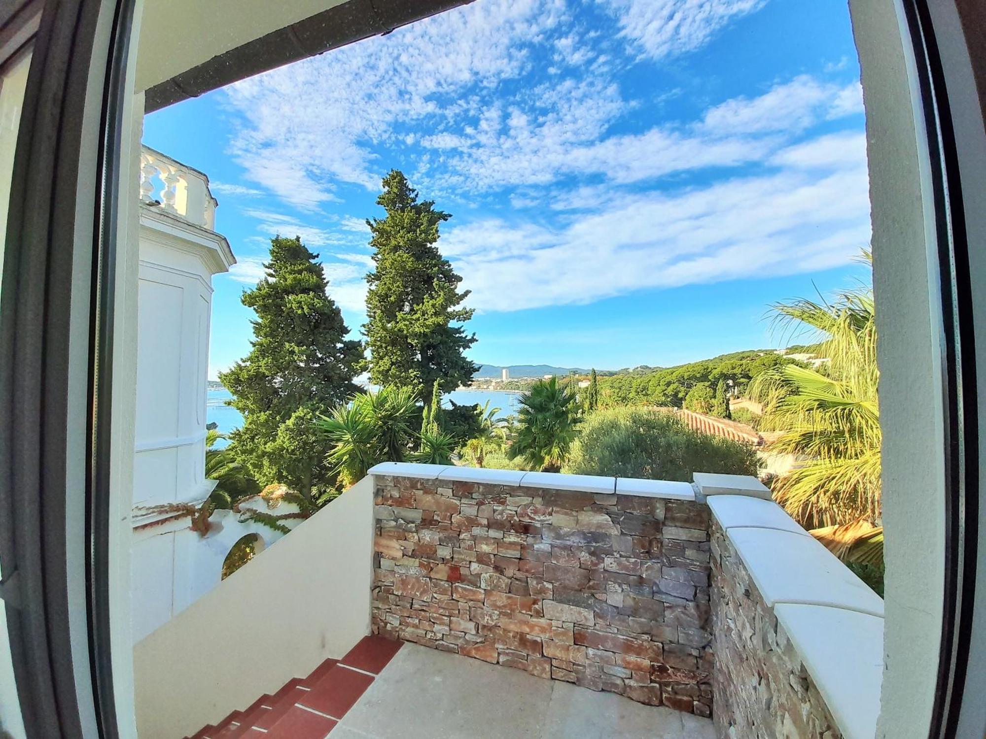 Villa-Chateau Les Terrasses - Tamaris, Plage Des Sablettes, Mer Au Bas De La Propriete La Seyne-sur-Mer Dış mekan fotoğraf